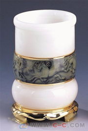 深圳千藝坊 木雕工藝品生產廠家，專業定制筆筒團購與多功能茶臺